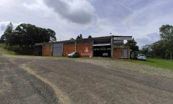 Imagem: PAVILHÃO AS MARGENS DA RS 122 EM FARROUPILHA