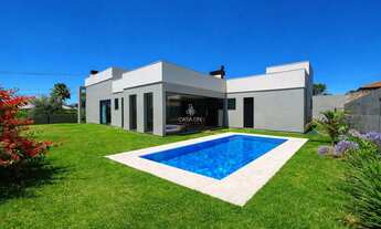 Imagem 2: Casa com Piscina a venda em Farroupilha - 3 suítes - área gourmet