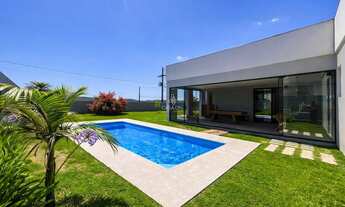 Imagem 4: Casa com Piscina a venda em Farroupilha - 3 suítes - área gourmet