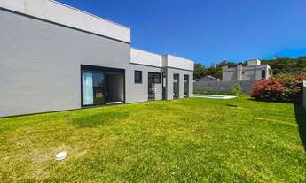 Imagem 5: Casa com Piscina a venda em Farroupilha - 3 suítes - área gourmet