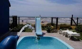 Imagem 2: CASA COM PISCINA NO CENTRO