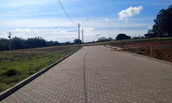 Imagem: Terreno pronto para constuir