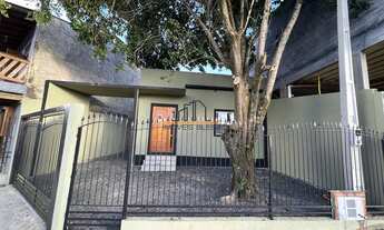 Imagem: Casa com 2 Dormitorio(s) localizado(a) no