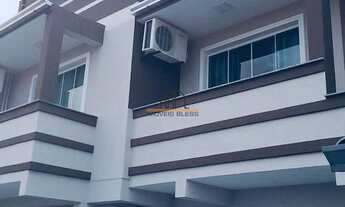 Imagem 2: Sobrado de alto padrão com piscina no Bairro Pasqualini em Sapucaia do Sul