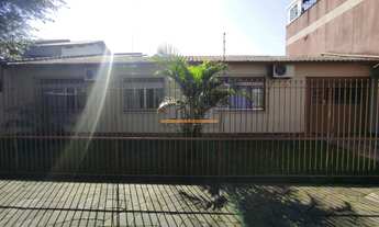 Imagem: Casa com 3 Dormitorio(s) localizado(a) no