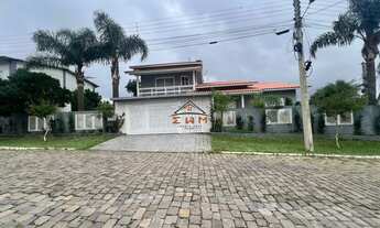 Imagem: Casa de esquina no bairro Santa Catarina