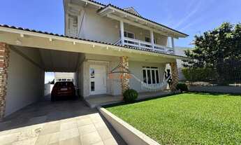 Imagem 3: Excelente Casa com três pavimentos, mais um amplo pátio e um lindo quiosque