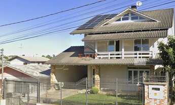 Imagem 2: Excelente Casa com três pavimentos, mais um amplo pátio e um lindo quiosque