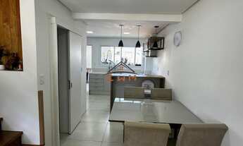 Imagem 2: Sobrado à venda em Farroupilha, São José - 2 Dormitórios, Churrasqueira e 2 Vagas de Garag