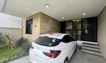 Imagem 2: Casa à venda em Farroupilha, Imigrante - 3 Dormitórios, Suíte, Churrasqueira e 2 Vagas de