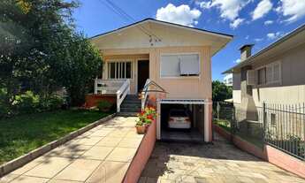 Imagem 2: Casa à venda em Farroupilha com 4 dormitórios e churrasqueira