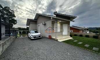 Imagem 7: Casa à venda em Farroupilha, Monte Verde - 3 Dormitórios, Suíte, Churrasqueira e 3 Vagas d