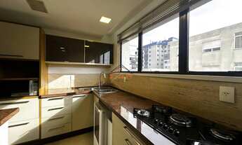 Imagem 7: Apartamento Semimobiliado com 4 Dormitórios e Vista Panorâmica em Farroupilha - Venda