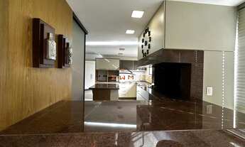 Imagem 5: Apartamento Semimobiliado com 4 Dormitórios e Vista Panorâmica em Farroupilha - Venda