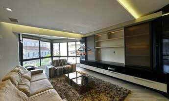 Imagem 3: Apartamento Semimobiliado com 4 Dormitórios e Vista Panorâmica em Farroupilha - Venda