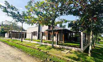 Imagem 2: Casa de esquina toda Mobiliada à venda em Torres - 4 Dormitórios, Churrasqueira e Espaço G