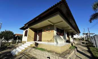 Imagem: Casa de esquina a venda em Farroupilha