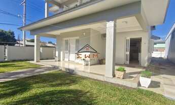 Imagem: Casa com 4 Dormitorio(s) localizado(a) no