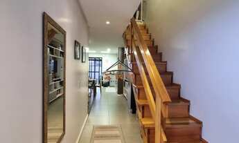 Imagem 2: Sobrado com - 3 Dormitórios, Suíte, Closet e Churrasqueira, 3 vagas de garagem