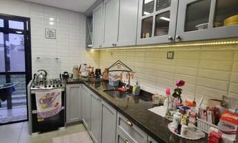 Imagem 7: Sobrado com - 3 Dormitórios, Suíte, Closet e Churrasqueira, 3 vagas de garagem