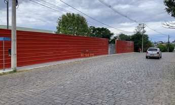 Imagem: Amplo terreno de esquina