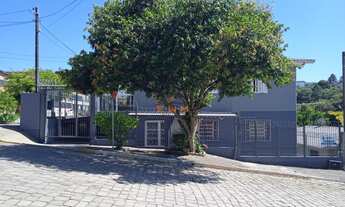 Imagem 4: Imóvel à venda em Farroupilha: 4 dormitórios, churrasqueira e garagem dupla