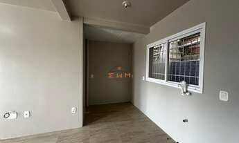 Imagem 5: Sobrado à venda em Farroupilha, São José - 2 Dormitórios, Churrasqueira e 2 Vagas de Garag