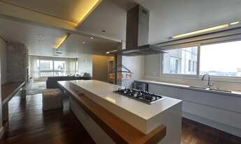 Imagem 2: Apartamento de Alto Padrão em Farroupilha - 193m², 3 Dormitórios, Vista Panorâmica