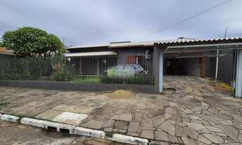 Imagem 2: Casa plana de três dormitórios em Novo Hamburgo bairro São Jorge