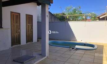 Imagem 7: Linda casa com piscina três dormitórios no Bairro São José. Ozanan