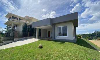 Imagem: Casa nova de esquina no bairro Linha Imperial