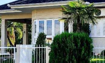 Imagem: Casa com 3 Dormitorio(s) localizado(a) no