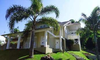 Imagem: Casa com 4 Dormitorio(s) localizado(a) no