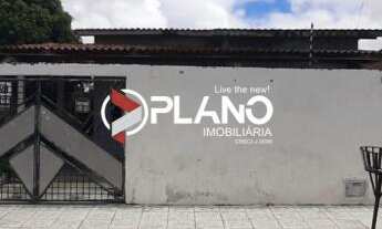 Imagem 1: Casa à venda no bairro Tomba – Excelente localização!