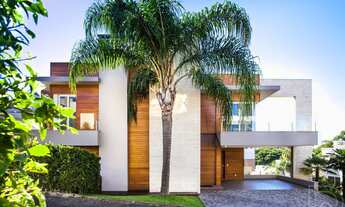 Imagem: Casa com 3 suítes no condomínio Hamburgo