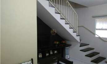 Imagem: Sobrado com 2 Dormitorio(s) localizado(a)