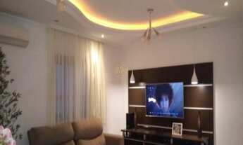 Imagem: Casa com 3 Dormitorio(s) localizado(a) no