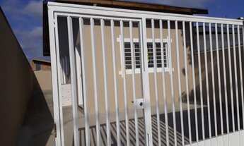 Imagem: Casa com 2 Dormitorio(s) localizado(a) no