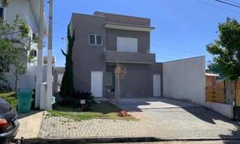 Imagem: Sobrado com 5 Dormitorio(s) localizado(a)