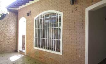 Imagem 2: Casa com 3 Dormitorio(s) localizado(a) no bairro JARDIM PAULISTA em São José dos Campos