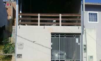 Imagem: Casa com 2 Dormitorio(s) localizado(a) no