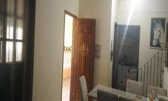 Imagem: Sobrado com 2 Dormitorio(s) localizado(a)