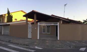 Imagem: Casa com 3 Dormitorio(s) localizado(a) no