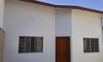 Imagem: Casa com 2 Dormitorio(s) localizado(a) no