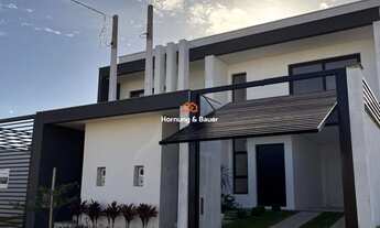 Imagem: Belíssimo sobrado à venda em Portão no