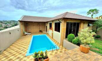 Imagem 4: Casa com 4 dormitórios e piscina à venda em Novo Hamburgo, bairro Petrópolis