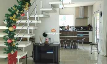 Imagem 2: Casa com piscina e móveis planejados à venda no Centro de Balneário Piçarras