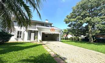 Imagem: Belíssima casa de esquina à venda em Novo