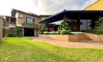 Imagem: Belíssima casa de esquina à venda em Campo