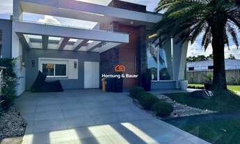 Imagem: Casa em Condomínio Mobiliada com Piscina